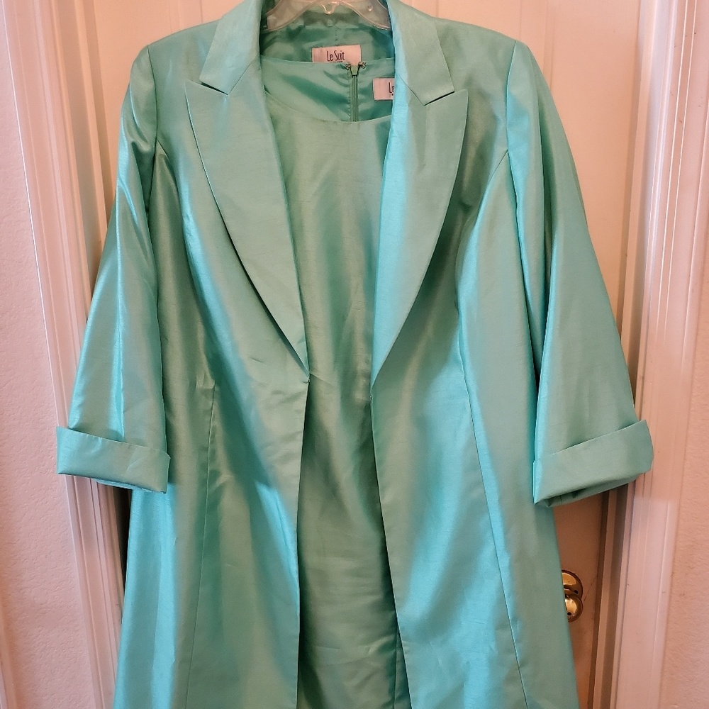 2 pc sleeveless dress with jacket by LeSuit